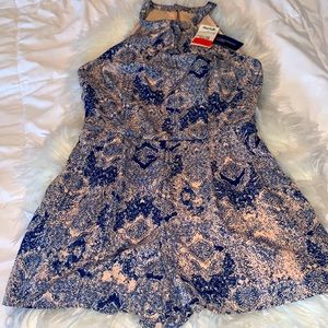 One Clothing-Halter Romper with Pockets